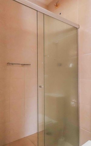 Casa de condomínio à venda com 113m², 2 quartos e 2 vagasBanheiro
