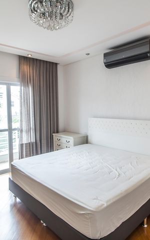 Apartamento à venda com 580m², 4 quartos e 6 vagas Apartamento à venda com 580m², 4 quartos e 6 vagasSuíte master