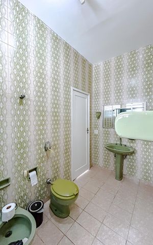 Casa à venda com 170m², 3 quartos e 3 vagasBanheiro