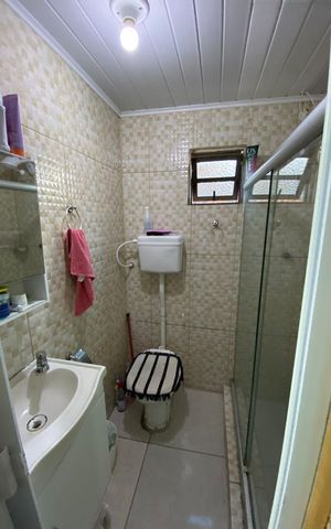 Casa à venda com 160m², 4 quartos e sem vaga Casa à venda com 160m², 4 quartos e sem vagaCasa 1