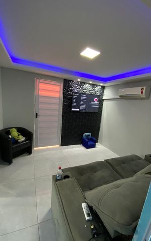 Casa à venda com 160m², 4 quartos e sem vaga Casa à venda com 160m², 4 quartos e sem vagaCasa 1
