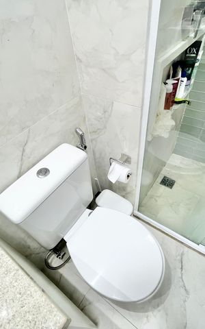 Apartamento à venda com 48m², 2 quartos e 1 vaga Apartamento à venda com 48m², 2 quartos e 1 vagaBanheiro
