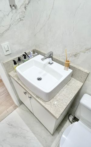 Apartamento à venda com 48m², 2 quartos e 1 vaga Apartamento à venda com 48m², 2 quartos e 1 vagaBanheiro