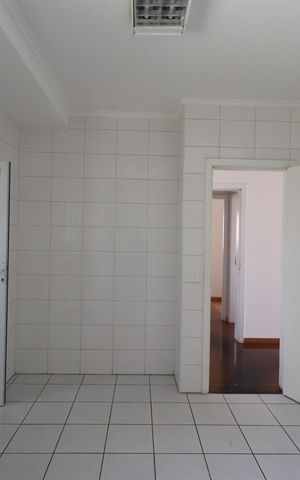 Apartamento à venda com 177m², 4 quartos e 3 vagasCozinha