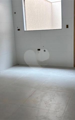 Casa à venda com 100m², 3 quartos e 2 vagas