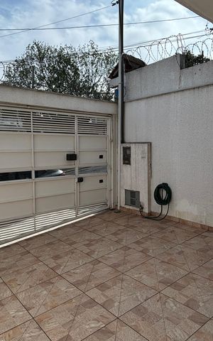 Apartamento à venda com 81m², 2 quartos e 3 vagas Apartamento à venda com 81m², 2 quartos e 3 vagasGaragem
