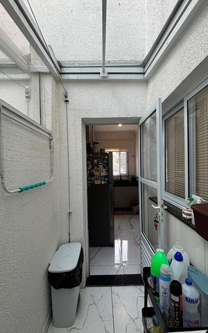 Apartamento à venda com 81m², 2 quartos e 3 vagas Apartamento à venda com 81m², 2 quartos e 3 vagasÁrea de Serviço