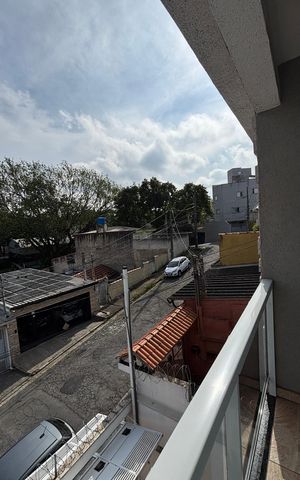 Apartamento à venda com 81m², 2 quartos e 3 vagas Apartamento à venda com 81m², 2 quartos e 3 vagasQuarto 1 Varanda