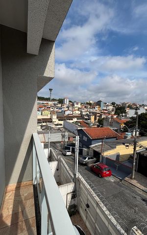 Apartamento à venda com 81m², 2 quartos e 3 vagas Apartamento à venda com 81m², 2 quartos e 3 vagasQuarto 1 Varanda