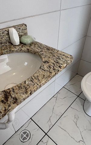 Apartamento à venda com 81m², 2 quartos e 3 vagas Apartamento à venda com 81m², 2 quartos e 3 vagasGaragem - Banheiro