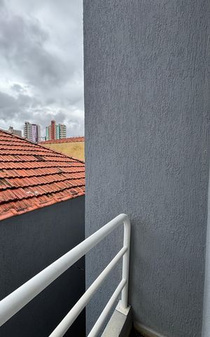 Casa à venda com 166m², 3 quartos e 3 vagas Casa à venda com 166m², 3 quartos e 3 vagasQuarto 1 Varanda