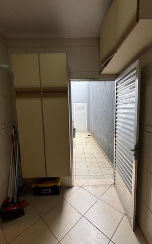 Casa à venda com 166m², 3 quartos e 3 vagas Casa à venda com 166m², 3 quartos e 3 vagasÁrea de Serviço