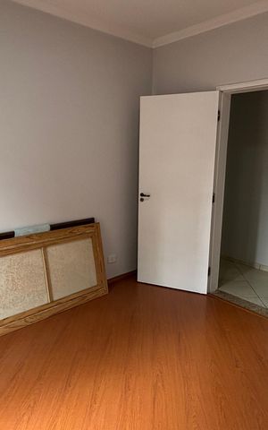 Casa à venda com 166m², 3 quartos e 3 vagas Casa à venda com 166m², 3 quartos e 3 vagasQuarto 1