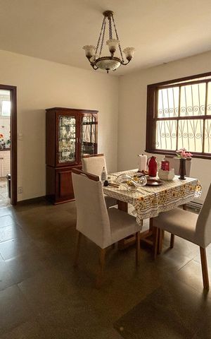 Casa à venda com 420m², 6 quartos e 4 vagas