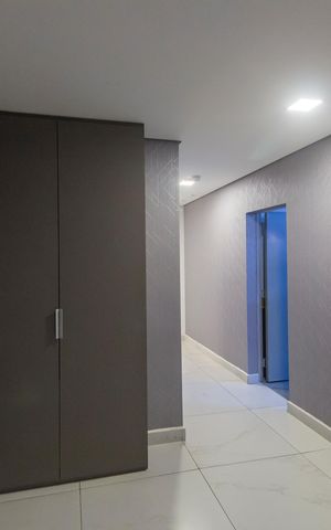 Apartamento à venda com 82m², 2 quartos e 2 vagasHall de entrada