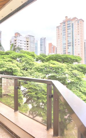 Casa de condomínio à venda com 256m², 3 quartos e 3 vagas Casa de condomínio à venda com 256m², 3 quartos e 3 vagasSacada