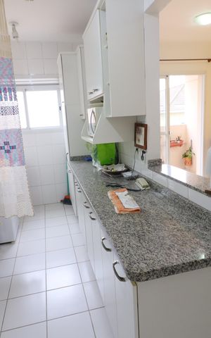 Apartamento para alugar com 68m², 2 quartos e 1 vagaCozinha e Área de Serviço