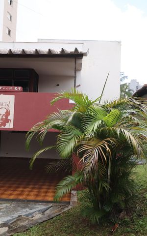 Casa para alugar com 487m², 9 quartos e 2 vagasGaragem