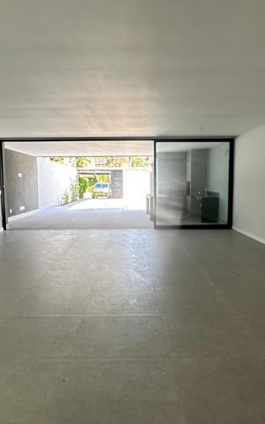 Casa à venda com 462m², 4 quartos e 1 vaga Casa à venda com 462m², 4 quartos e 1 vagaSala