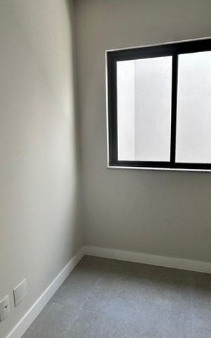 Casa à venda com 462m², 4 quartos e 1 vaga Casa à venda com 462m², 4 quartos e 1 vagaQuarto de Serviço