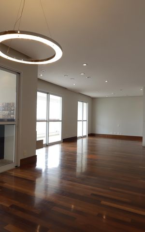 Apartamento à venda com 165m², 3 quartos e 3 vagasSala