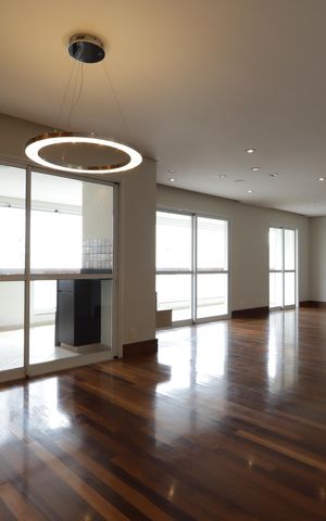 Apartamento à venda com 165m², 3 quartos e 3 vagasSala