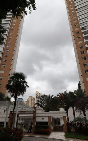 Apartamento à venda com 165m², 3 quartos e 3 vagasFachada