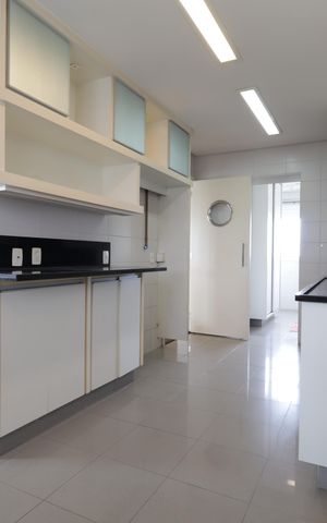 Apartamento à venda com 165m², 3 quartos e 3 vagasCozinha