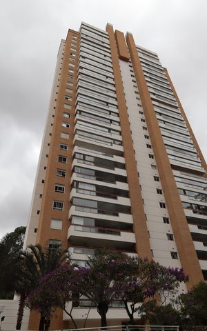 Apartamento à venda com 165m², 3 quartos e 3 vagasFachada do bloco
