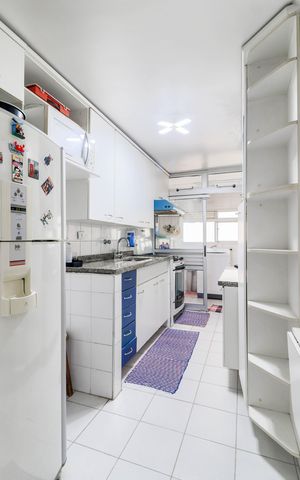 Apartamento à venda com 70m², 3 quartos e 1 vaga Apartamento à venda com 70m², 3 quartos e 1 vagaCozinha