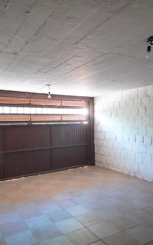 Casa à venda com 450m², 3 quartos e 2 vagasGaragem