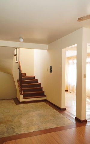 Casa à venda com 450m², 3 quartos e 2 vagasSala 2
