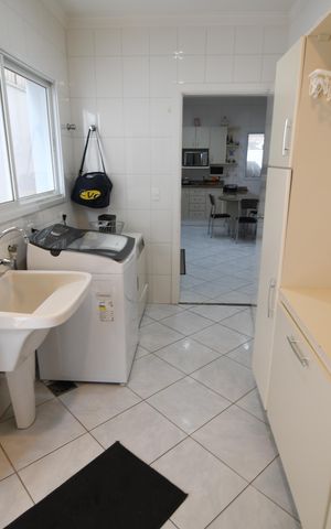 Casa à venda com 394m², 3 quartos e 4 vagasÁrea de Serviço