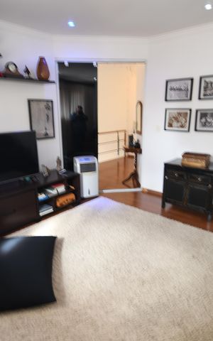 Casa à venda com 394m², 3 quartos e 4 vagasSala de TV