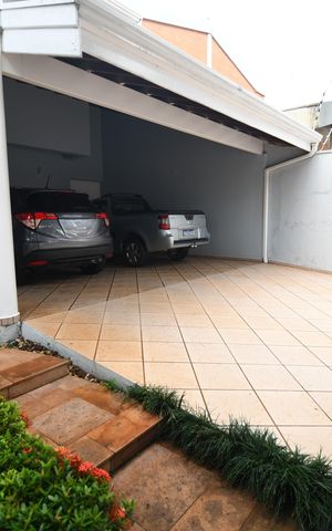 Casa à venda com 394m², 3 quartos e 4 vagasGaragem
