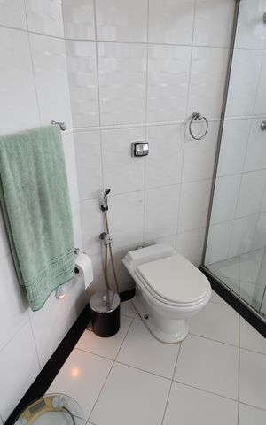Casa à venda com 394m², 3 quartos e 4 vagasBanheiro Suíte