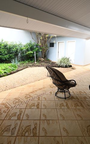 Casa à venda com 394m², 3 quartos e 4 vagasVaranda