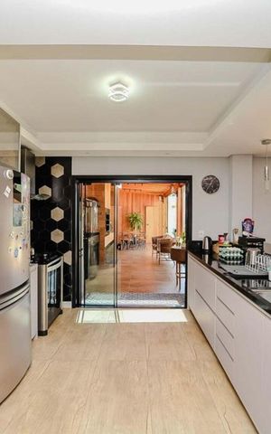 Casa para alugar com 250m², 2 quartos e 4 vagas Casa para alugar com 250m², 2 quartos e 4 vagasCozinha