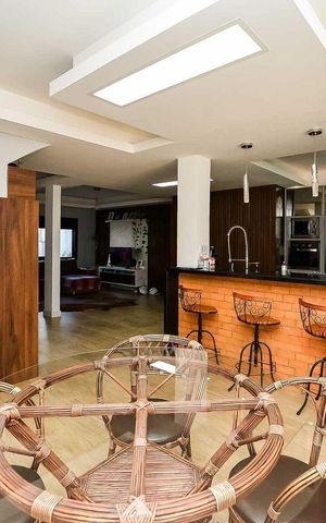 Casa para alugar com 250m², 2 quartos e 4 vagas Casa para alugar com 250m², 2 quartos e 4 vagasÁrea Comum