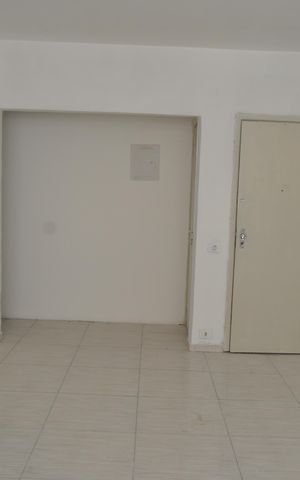 Apartamento para alugar com 75m², 2 quartos e 1 vagaSala