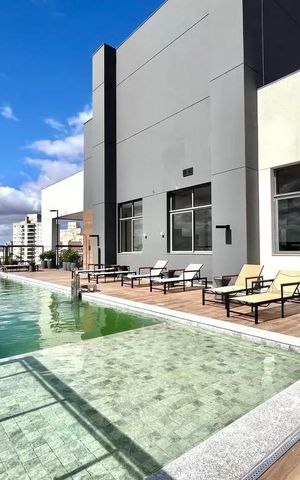Apartamento à venda com 106m², 2 quartos e 2 vagas Apartamento à venda com 106m², 2 quartos e 2 vagasÁrea comum - Piscina