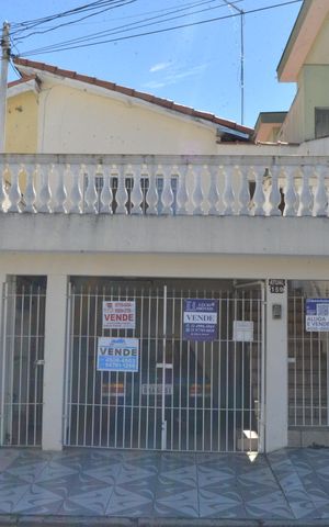 Casa à venda com 94m², 2 quartos e 1 vagaFachada