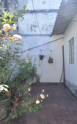 Casa à venda com 94m², 2 quartos e 1 vagaQuintal