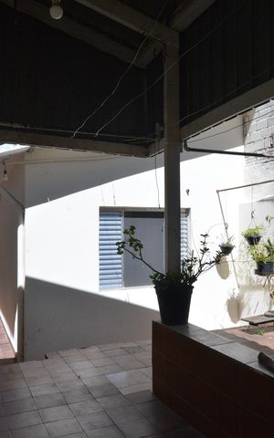 Casa à venda com 94m², 2 quartos e 1 vagaÁrea de Serviço
