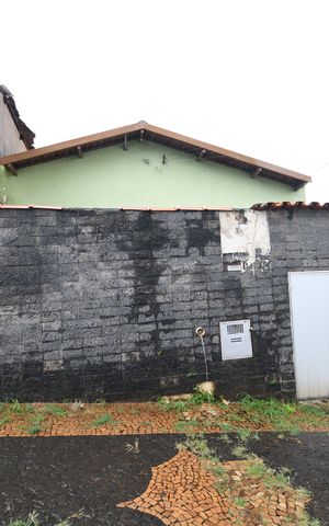 Casa à venda com 147m², 2 quartos e 1 vagaFachada