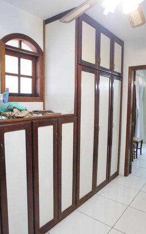Casa à venda com 641m², 7 quartos e 4 vagasCloset da Suíte 1