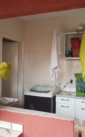 Casa à venda com 130m², 3 quartos e 2 vagas Casa à venda com 130m², 3 quartos e 2 vagasÁrea de serviço