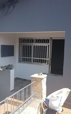 Casa à venda com 130m², 3 quartos e 2 vagas Casa à venda com 130m², 3 quartos e 2 vagasÁrea externa