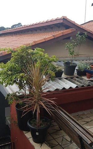 Casa à venda com 130m², 3 quartos e 2 vagas Casa à venda com 130m², 3 quartos e 2 vagasÁrea externa
