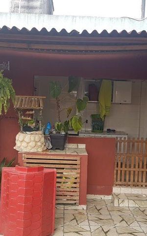 Casa à venda com 130m², 3 quartos e 2 vagas Casa à venda com 130m², 3 quartos e 2 vagasÁrea externa